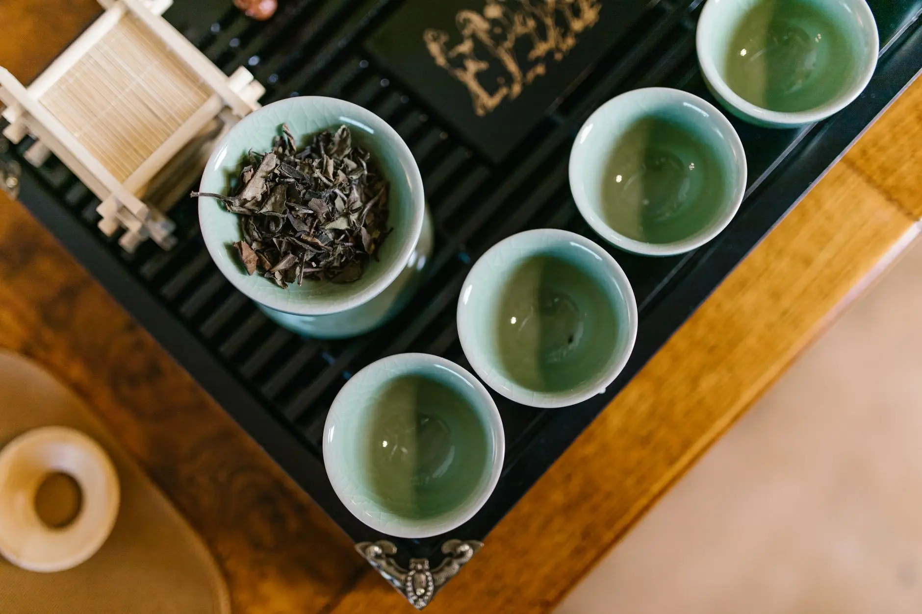 大连如心茗茶产品中心:绿茶红茶白茶选购指南与茶具搭配建议正文配图 1